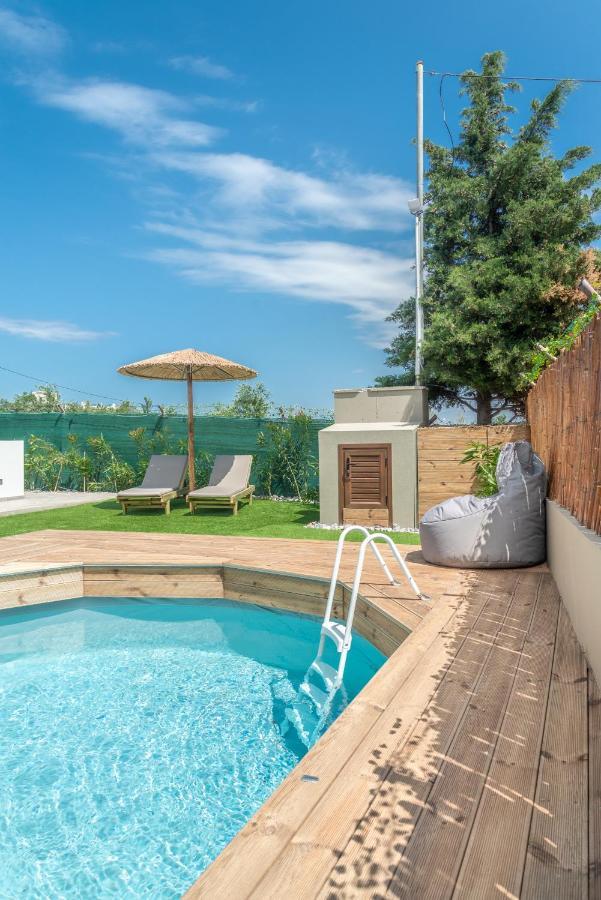 Cozy House With Pool Near Beach Gazi Zewnętrze zdjęcie