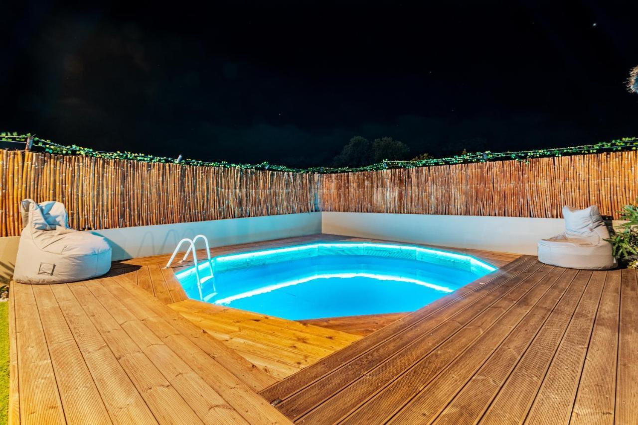 Cozy House With Pool Near Beach Gazi Zewnętrze zdjęcie