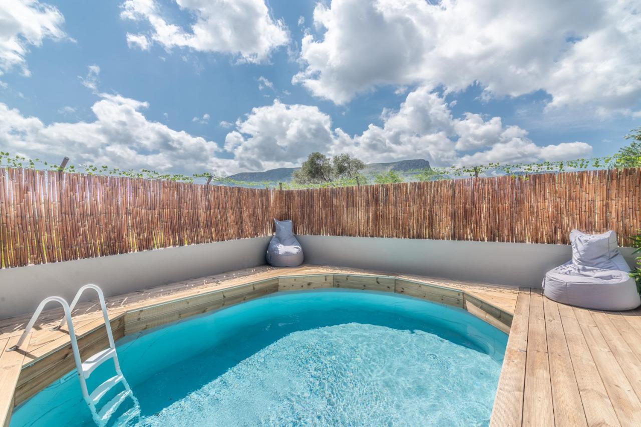 Cozy House With Pool Near Beach Gazi Zewnętrze zdjęcie